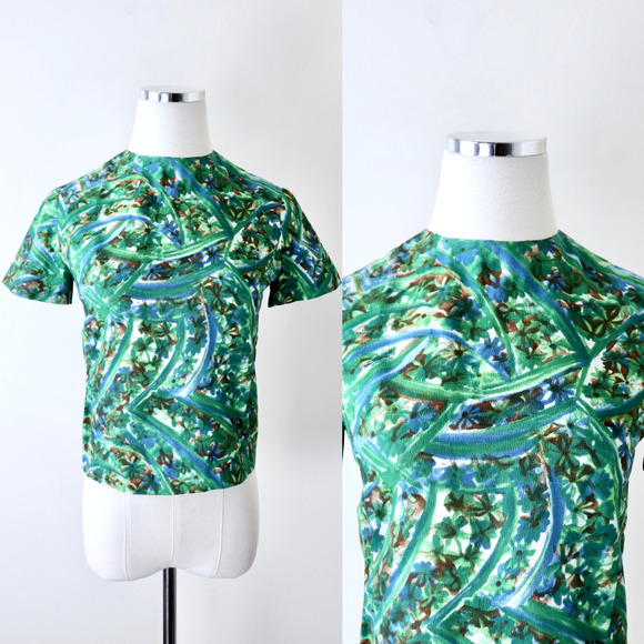 Vintage 1960s Abstract Print Short Sleeve Blouse Button Back Top Poly Crepe - Picture 1 of 10